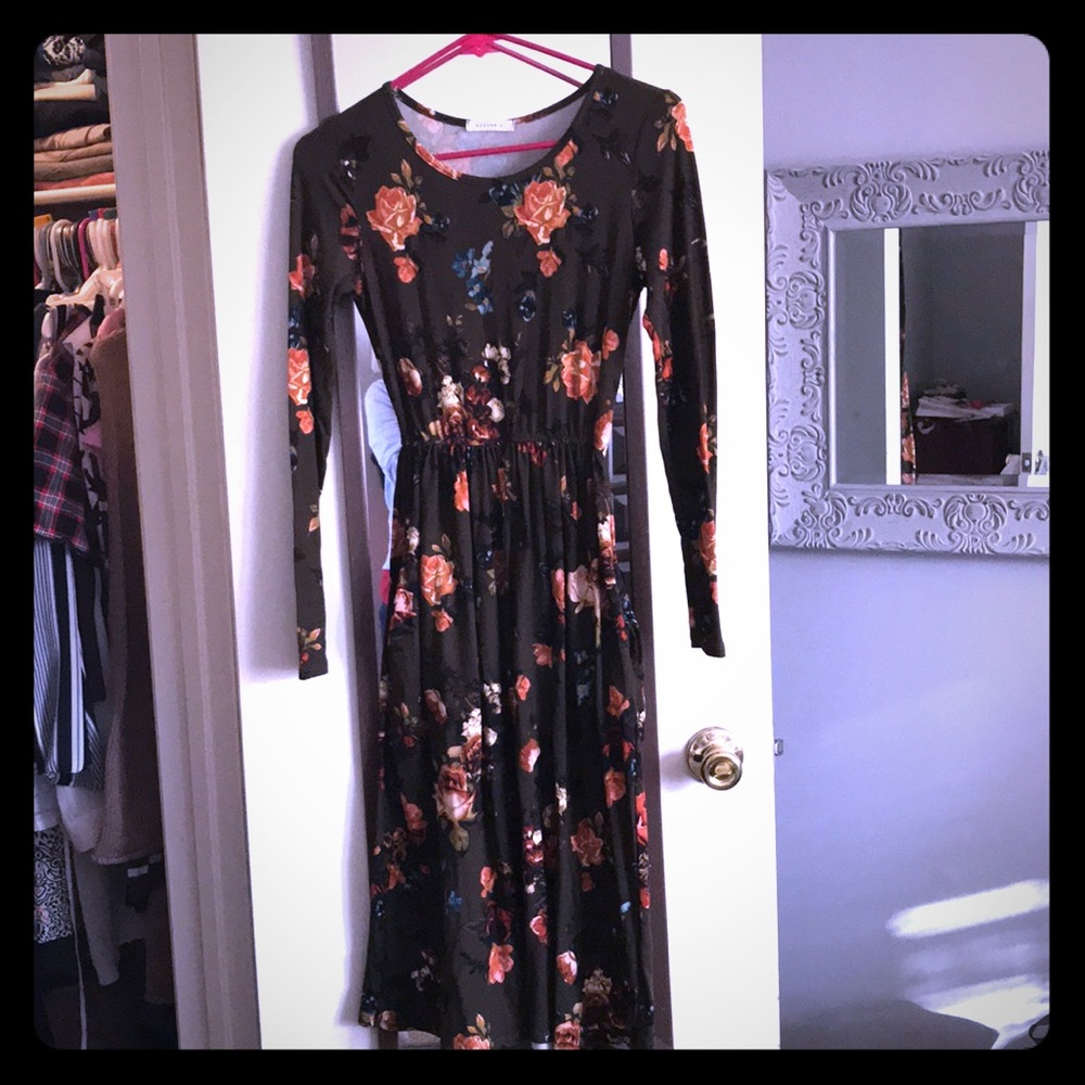 Floral dress 🌼